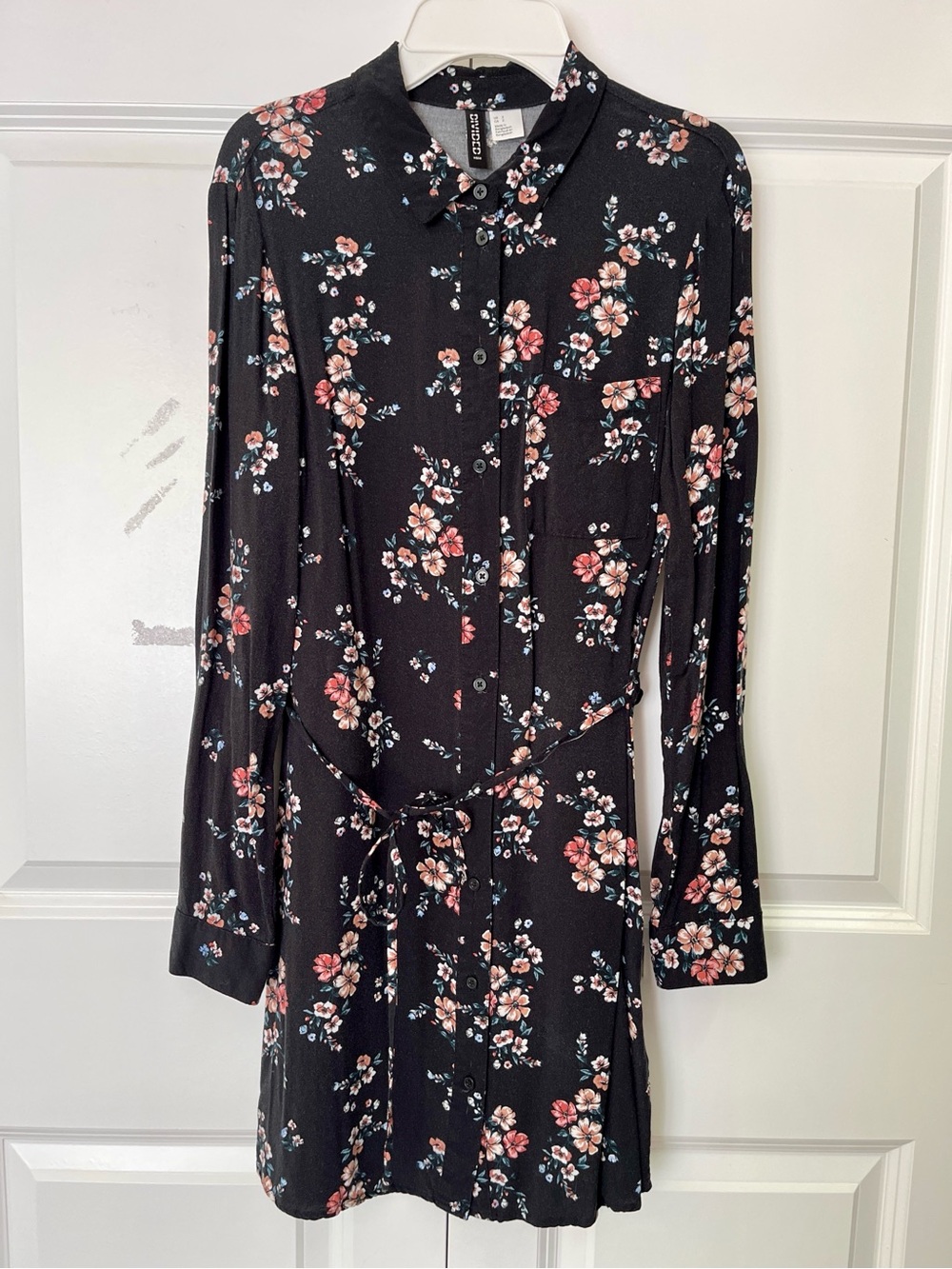 H&M Divided Black Floral Button-Front Shirt